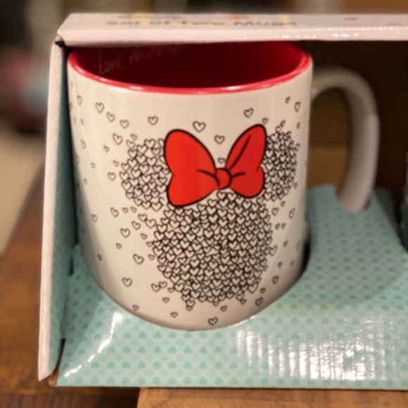 DISNEY set of mugs - Picture 2 of 3